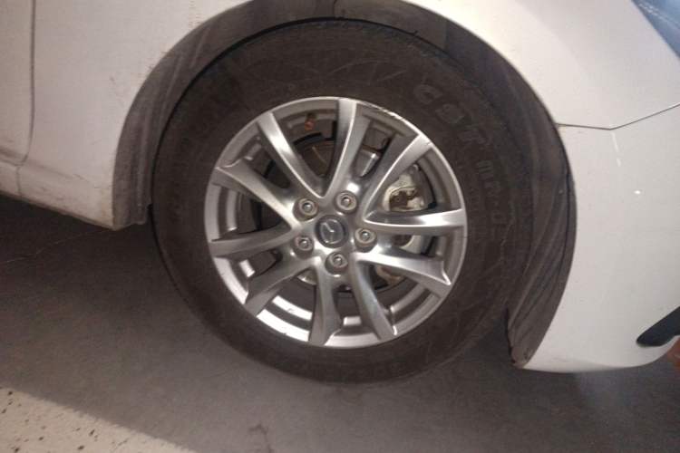 Used Mazda 3 Axela 2014 Sedan 1.5L Automatic Luxury Model Right Front Wheel Hub