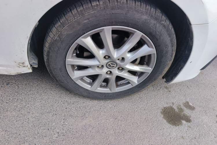 Used Mazda 3 Axela 2014 Sedan 1.5L Manual Comfort Model Right Front Wheel Hub