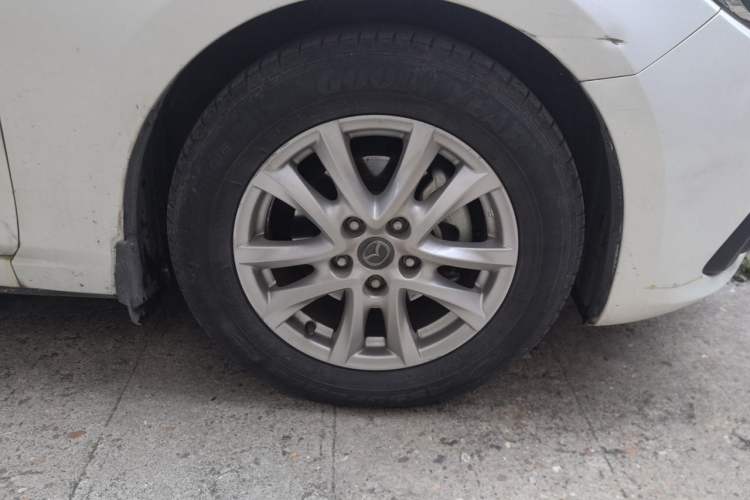 Used Mazda 3 Axela 2014 Sedan 1.5L Automatic Luxury Model Right Front Wheel Hub