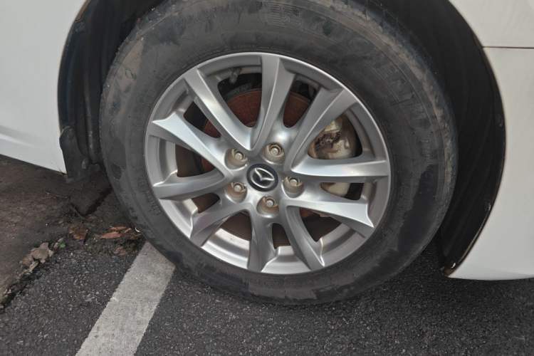 Used Mazda 3 Axela 2014 Hatchback 1.5L Manual Comfort Model Right Front Wheel Hub