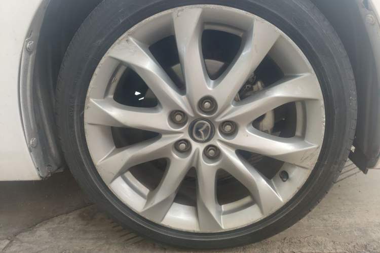 Used Mazda 3 Axela 2014 Sedan 2.0L Automatic Flagship Model Right Front Wheel Hub