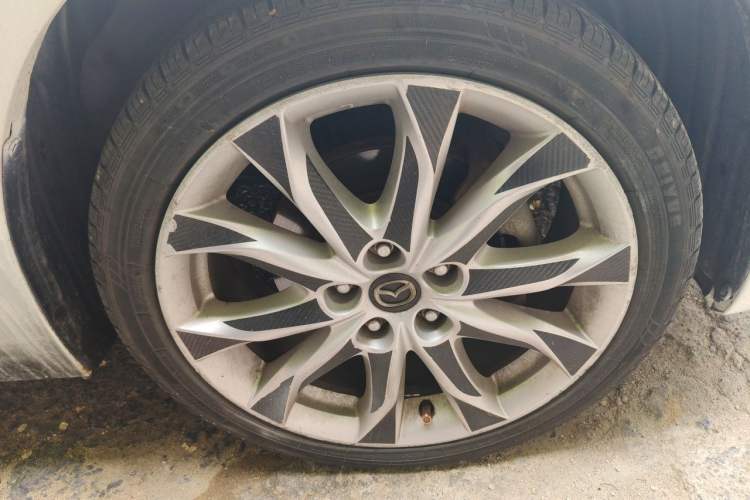 Used Mazda 3 Axela 2014 Sedan 2.0L Automatic Sport Model Right Front Wheel Hub