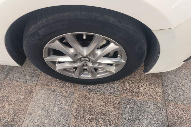 Used Mazda 3 Axela 2014 Sedan 1.5L Automatic Comfort Model Right Front Wheel Hub