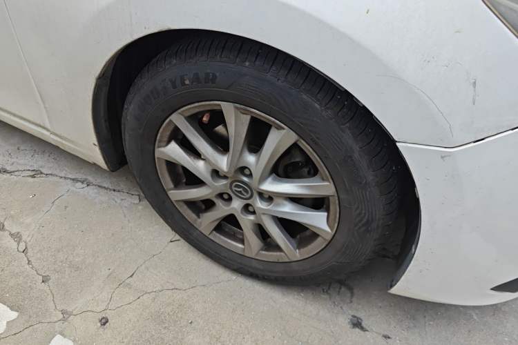 Used Mazda 3 Axela 2014 Sedan 1.5L Manual Comfort Model Right Front Wheel Hub