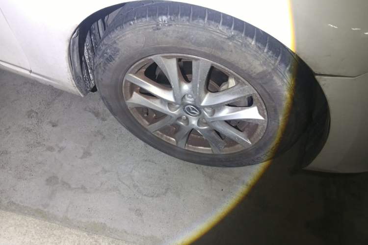 Used Mazda 3 Axela 2014 Sedan 1.5L Automatic Luxury Model Right Front Wheel Hub