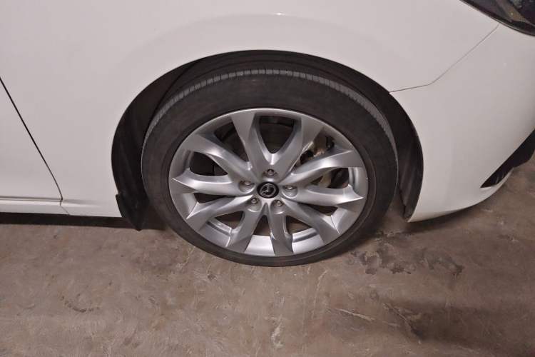 Used Mazda 3 Axela 2014 Sedan 2.0L Automatic Sport Model Right Front Wheel Hub