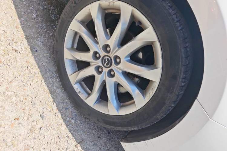 Used Mazda 3 Axela 2014 Sedan 2.0L Automatic Sport Model Right Front Wheel Hub
