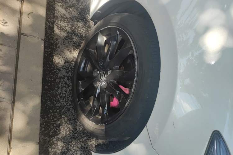 Used Mazda 3 Axela 2014 Hatchback 2.0L Automatic Flagship Model Right Front Wheel Hub