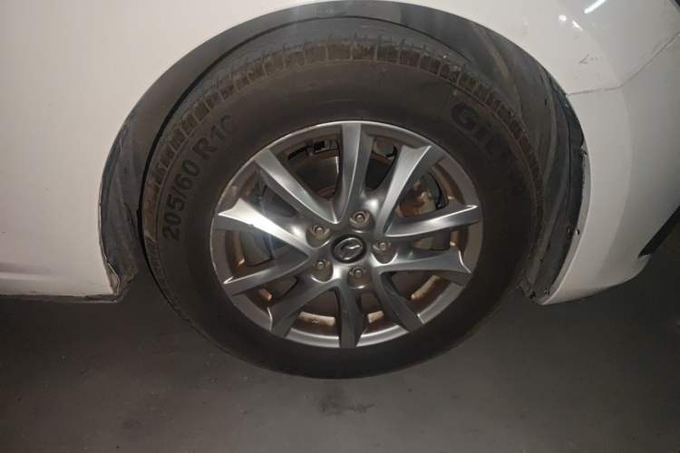 Used Mazda 3 Axela 2014 Sedan 1.5L Automatic Comfort Model Right Front Wheel Hub