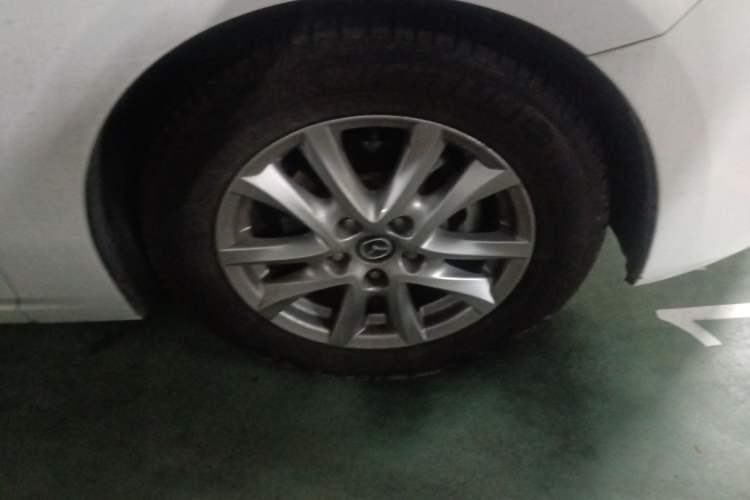 Used Mazda 3 Axela 2014 Sedan 1.5L Automatic Comfort Model Right Front Wheel Hub