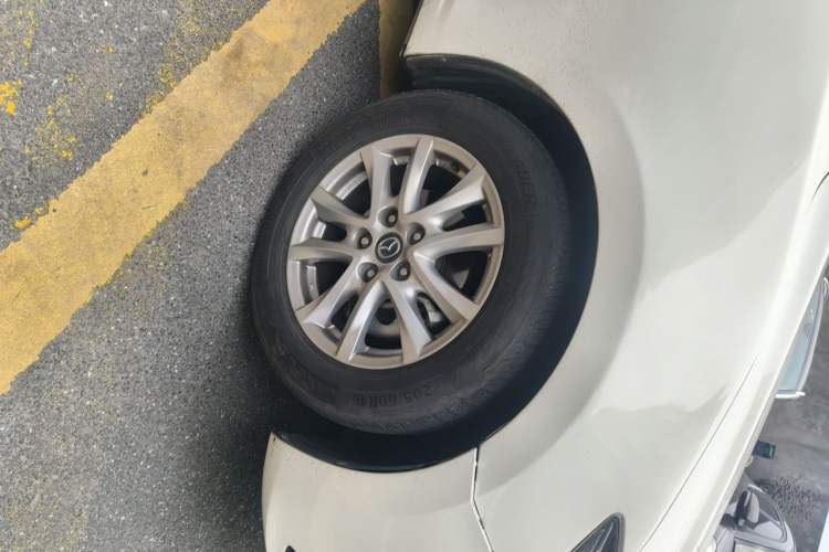 Used Mazda 3 Axela 2014 Sedan 1.5L Automatic Luxury Model Right Front Wheel Hub