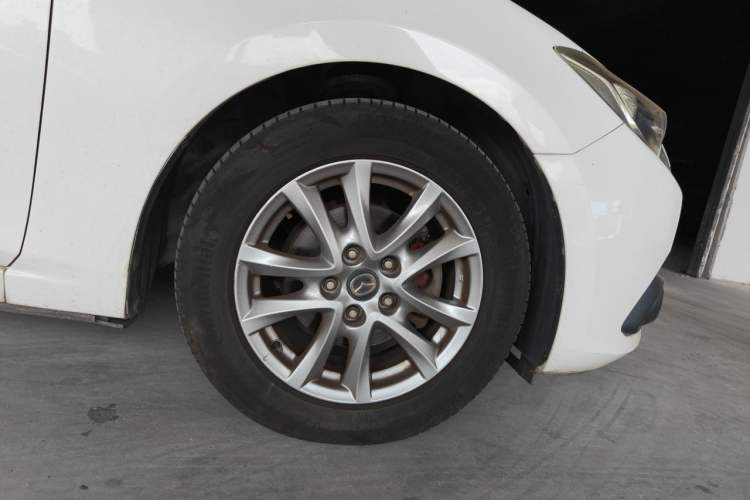 Used Mazda 3 Axela 2014 Sedan 1.5L Automatic Luxury Model Right Front Wheel Hub