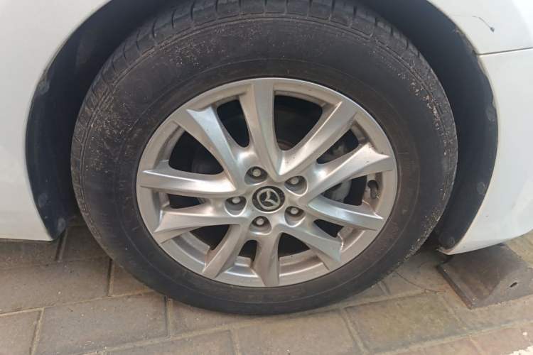 Used Mazda 3 Axela 2014 Sedan 1.5L Automatic Luxury Model Right Front Wheel Hub