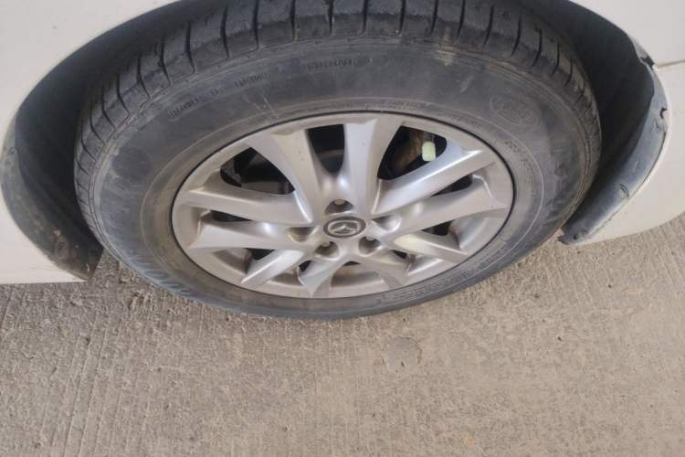 Used Mazda 3 Axela 2014 Sedan 1.5L Automatic Comfort Model Right Front Wheel Hub