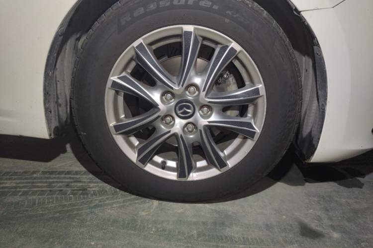 Used Mazda 3 Axela 2014 Sedan 1.5L Automatic Luxury Model Right Front Wheel Hub