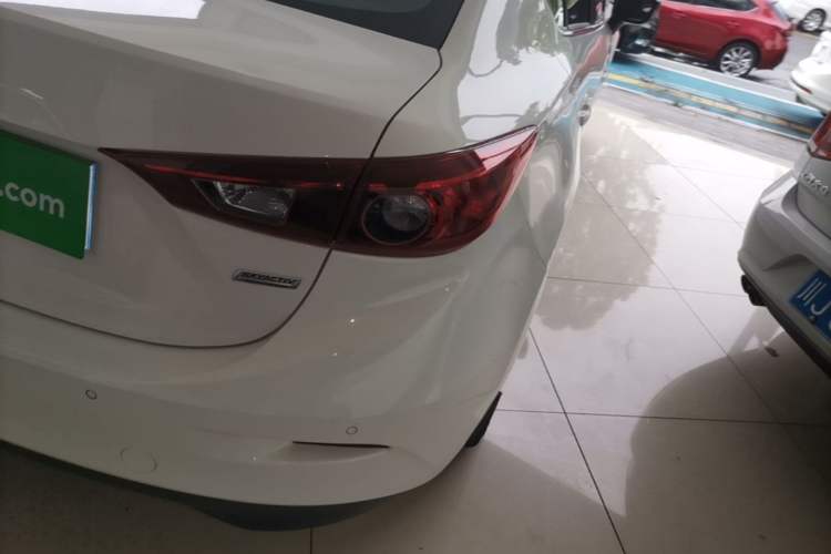 Used Mazda 3 Axela 2014 Sedan 2.0L Automatic Sport Model Right Rear Taillight