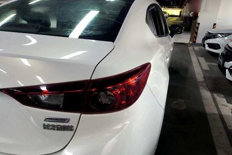 Used Mazda 3 Axela 2014 Sedan 1.5L Automatic Comfort Model Right Rear Taillight