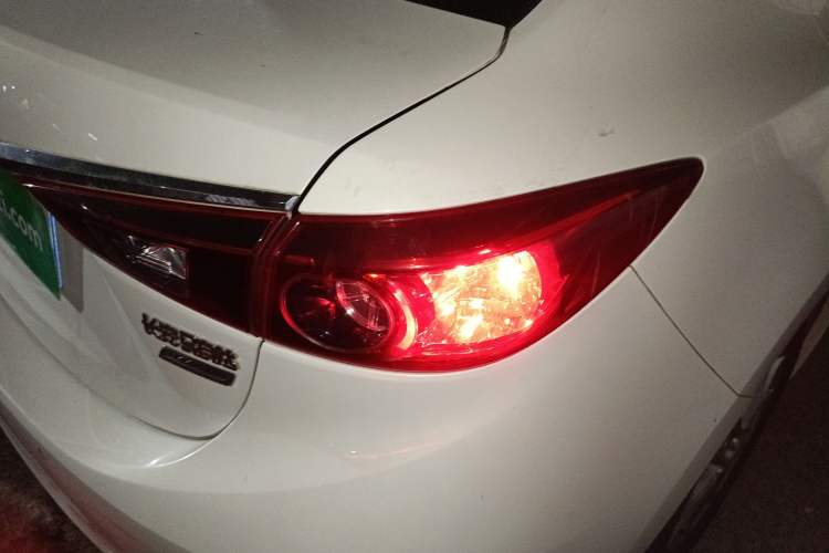 Used Mazda 3 Axela 2014 Sedan 1.5L Automatic Luxury Model Right Rear Taillight