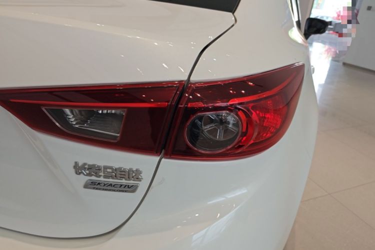 Used Mazda 3 Axela 2014 Sedan 2.0L Automatic Sport Model Right Rear Taillight