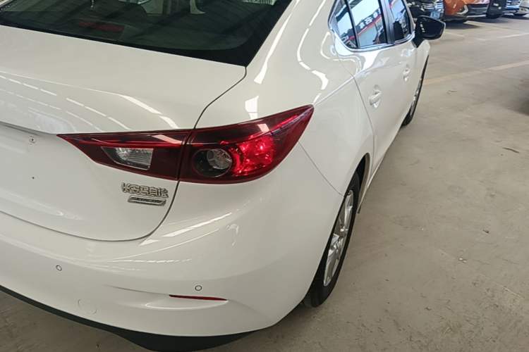 Used Mazda 3 Axela 2014 Sedan 1.5L Automatic Luxury Model Right Rear Taillight