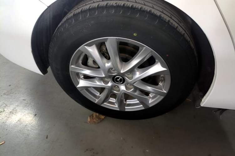 Used Mazda 3 Axela 2014 Sedan 1.5L Automatic Comfort Model Right Rear Wheel Hub