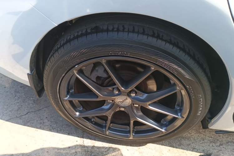 Used Mazda 3 Axela 2014 Sedan 2.0L Automatic Flagship Model Right Rear Wheel Hub