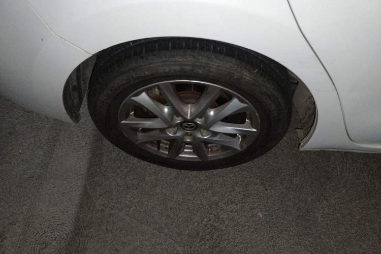 Used Mazda 3 Axela 2014 Sedan 1.5L Automatic Luxury Model Right Rear Wheel Hub
