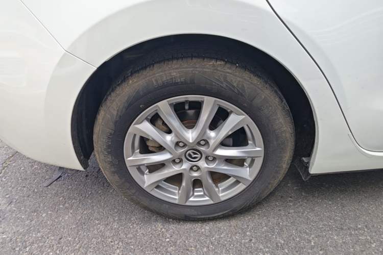 Used Mazda 3 Axela 2014 Sedan 1.5L Automatic Luxury Model Right Rear Wheel Hub
