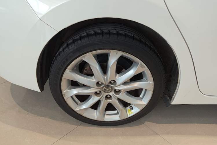 Used Mazda 3 Axela 2014 Sedan 2.0L Automatic Sport Model Right Rear Wheel Hub