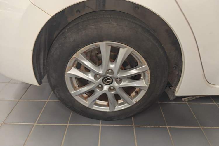Used Mazda 3 Axela 2014 Sedan 1.5L Manual Comfort Model Right Rear Wheel Hub