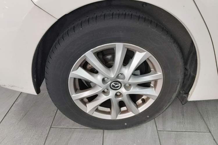 Used Mazda 3 Axela 2014 Sedan 1.5L Automatic Comfort Model Right Rear Wheel Hub