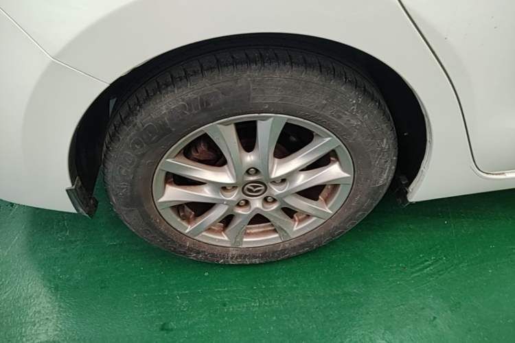 Used Mazda 3 Axela 2014 Sedan 1.5L Automatic Comfort Model Right Rear Wheel Hub