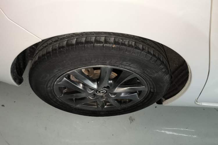 Used Mazda 3 Axela 2014 Sedan 1.5L Automatic Luxury Model Right Rear Wheel Hub