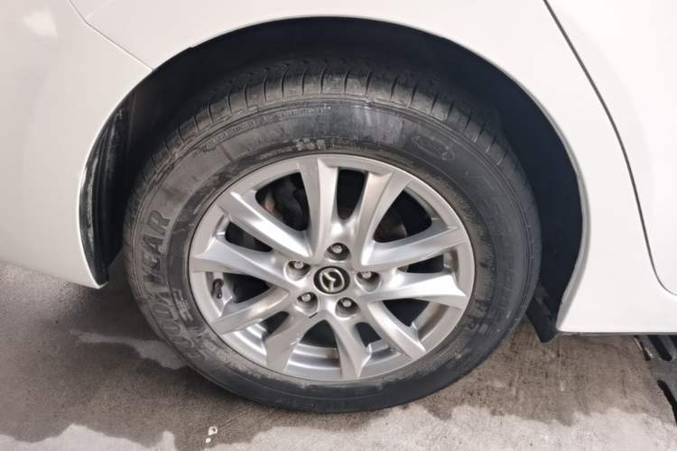 Used Mazda 3 Axela 2014 Sedan 1.5L Automatic Luxury Model Right Rear Wheel Hub