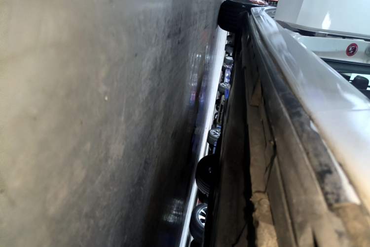 Used Mazda 3 Axela 2014 Sedan 1.5L Automatic Comfort Model Right Side Sill