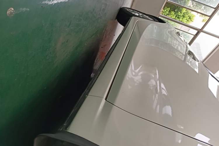 Used Mazda 3 Axela 2014 Sedan 1.5L Automatic Comfort Model Right Side Sill