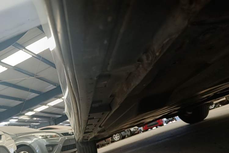 Used Mazda 3 Axela 2014 Sedan 1.5L Automatic Luxury Model Right Side Sill