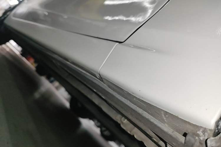 Used Mazda 3 Axela 2014 Sedan 1.5L Automatic Luxury Model Right Side Sill