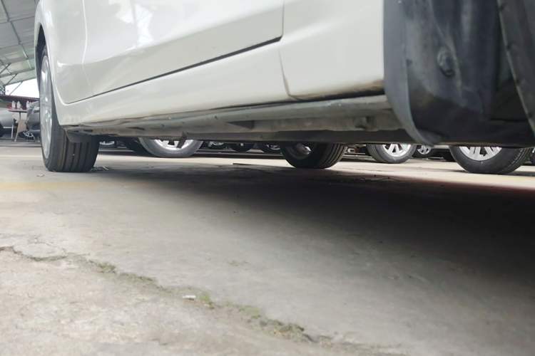 Used Mazda 3 Axela 2014 Hatchback 2.0L Automatic Flagship Model Right Side Sill