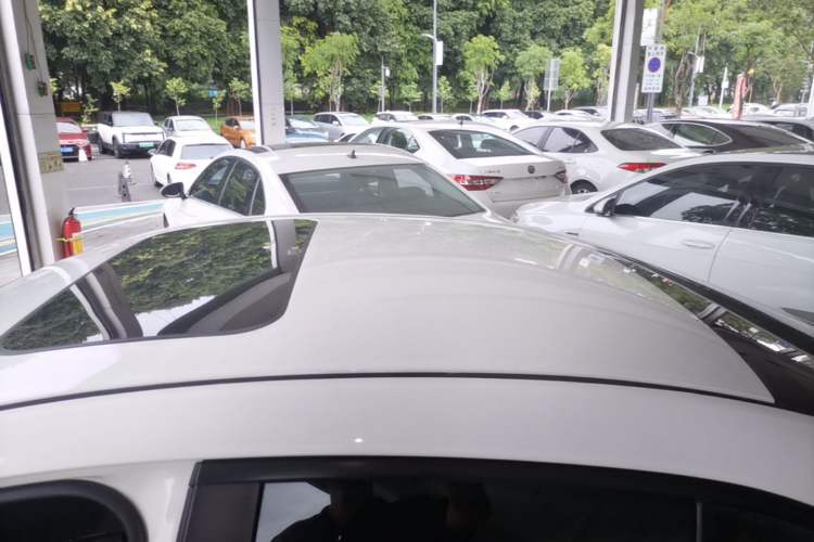 Used Mazda 3 Axela 2014 Sedan 2.0L Automatic Sport Model Roof