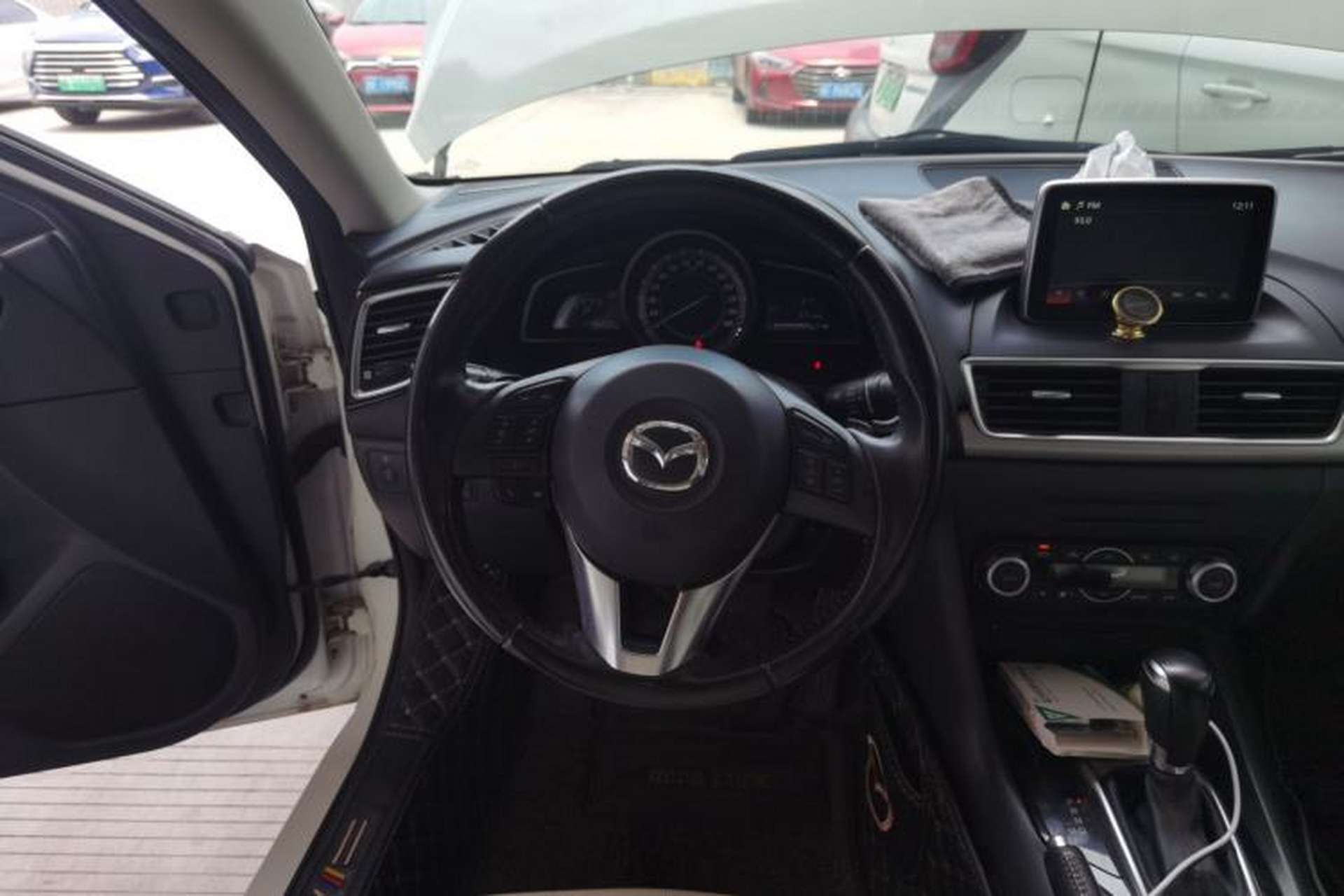 Used Mazda 3 Axela 2014 Sedan 2.0L Automatic Sport Model Steering Wheel
