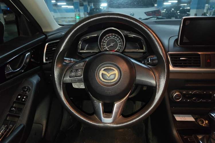 Used Mazda 3 Axela 2014 Sedan 1.5L Automatic Luxury Model Steering Wheel