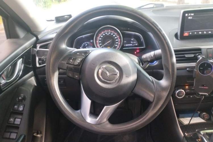 Used Mazda 3 Axela 2014 Sedan 1.5L Automatic Luxury Model Steering Wheel