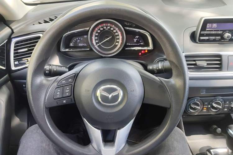 Used Mazda 3 Axela 2014 Sedan 1.5L Automatic Comfort Model Steering Wheel