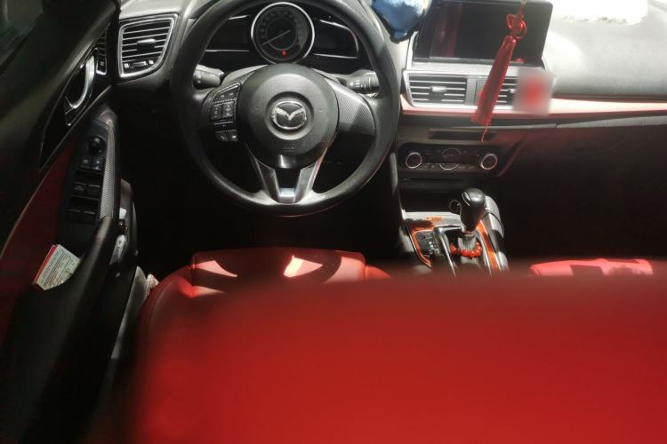 Used Mazda 3 Axela 2014 Sedan 1.5L Automatic Luxury Model Steering Wheel
