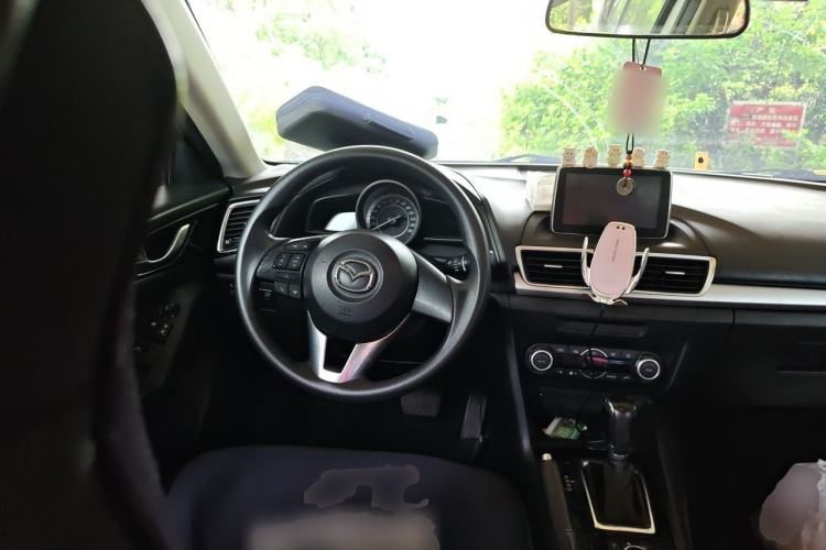 Used Mazda 3 Axela 2014 Sedan 1.5L Automatic Luxury Model Steering Wheel