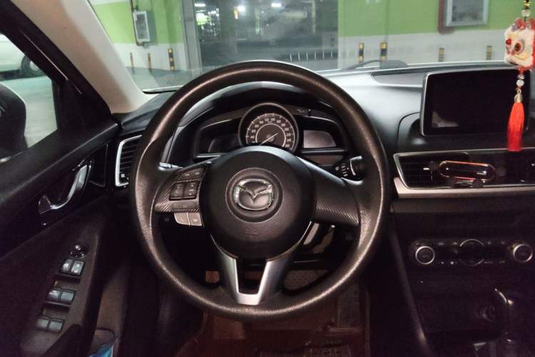 Used Mazda 3 Axela 2014 Sedan 1.5L Automatic Luxury Model Steering Wheel