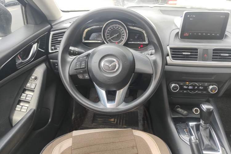 Used Mazda 3 Axela 2014 Sedan 1.5L Automatic Luxury Model Steering Wheel