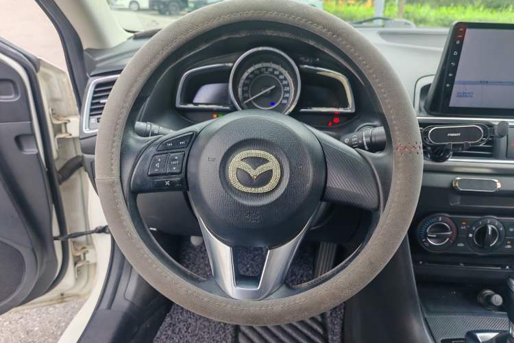 Used Mazda 3 Axela 2014 Sedan 1.5L Automatic Comfort Model Steering Wheel