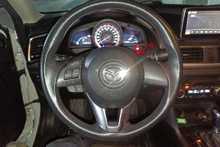 Used Mazda 3 Axela 2014 Sedan 1.5L Automatic Luxury Model Steering Wheel